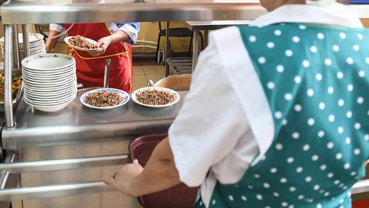 Отрава для детей: в шымкентской школе крысиный яд хранили вместе с продуктами