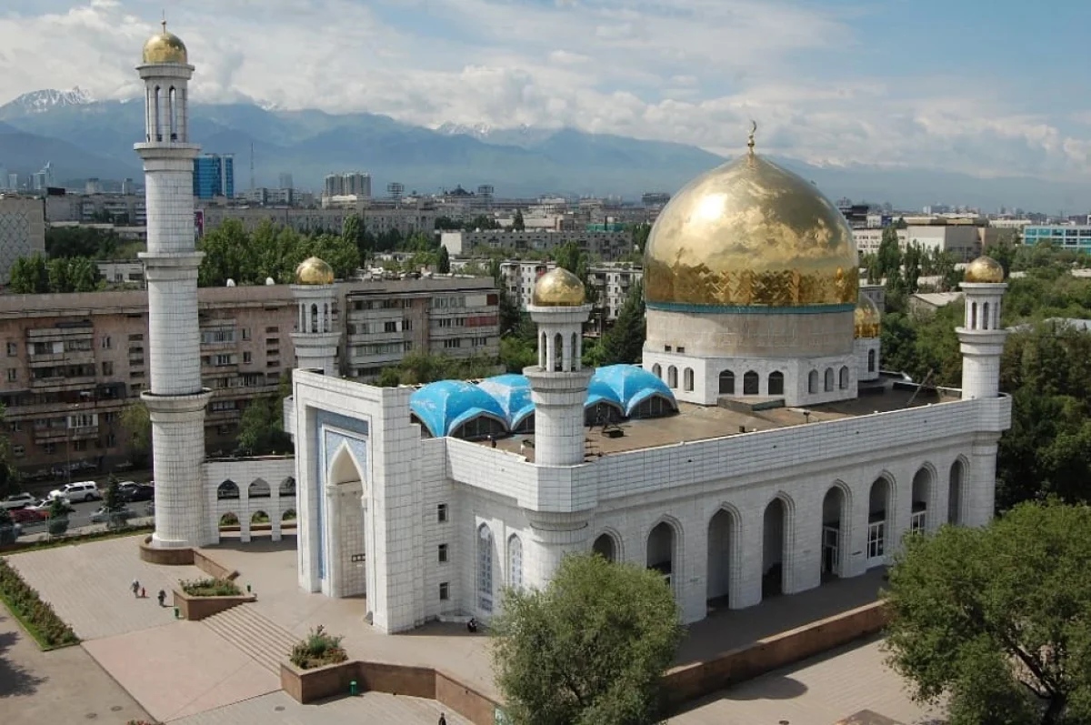 В мечетях нет коррупционеров, утверждает имам