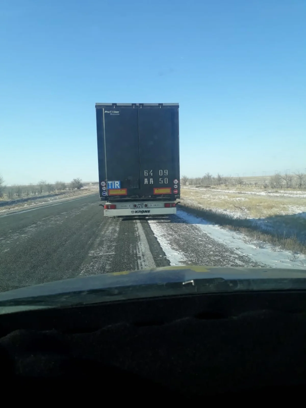 У водителя по пути в Актау замерзла вода в радиаторе