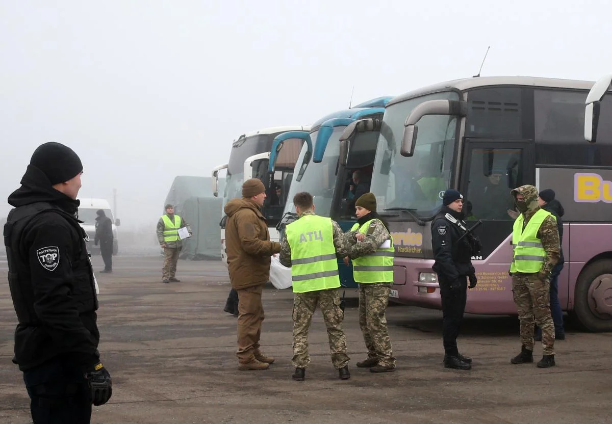 ДНР и ЛНР обменялись военнопленными с Украиной