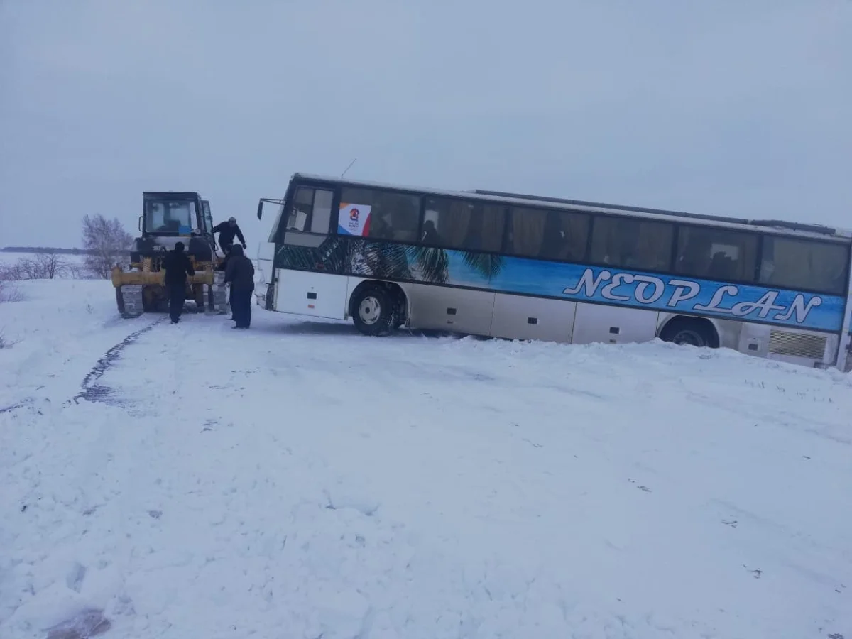 Хоккеистов спасли в Северо-Казахстанской области (фото)