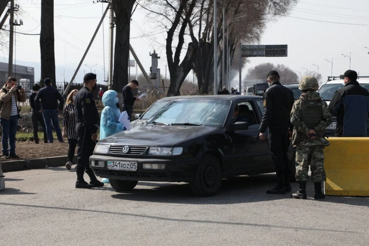 Блокпосты снимают в Алматинской области