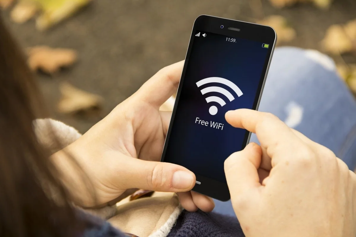 Опасности общественного Wi-Fi назвали эксперты