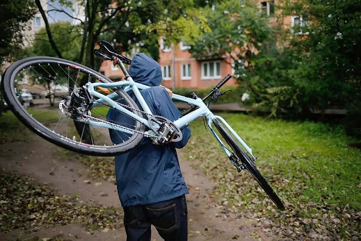 Карагандинец угнал велосипед, чтобы добраться до дома