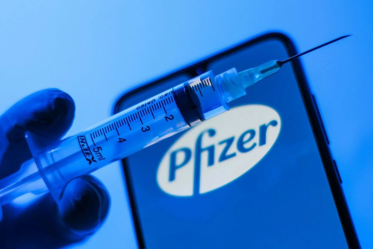 Кыргызстан отказывается от американской вакцины Pfizer