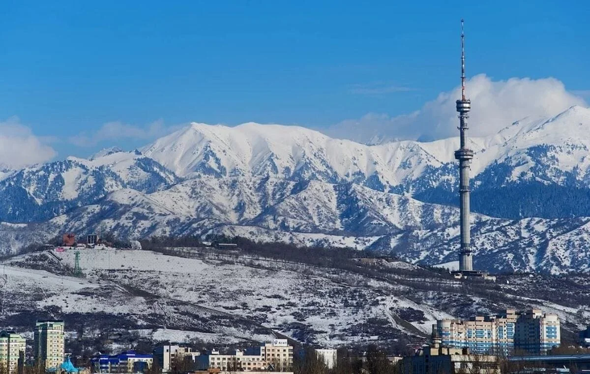 Алматы перешел в «красную» зону по коронавирусу