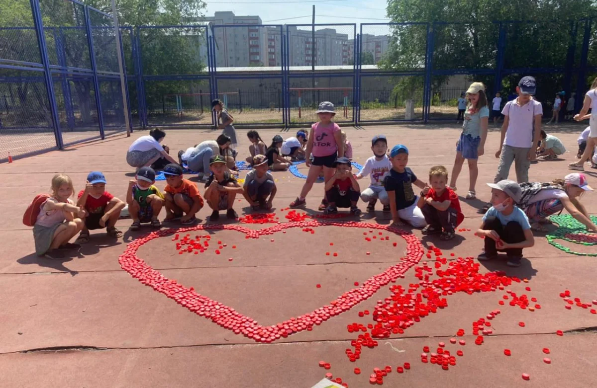 Дети собирали пластиковые крышки, чтобы помочь 4-летней павлодарке