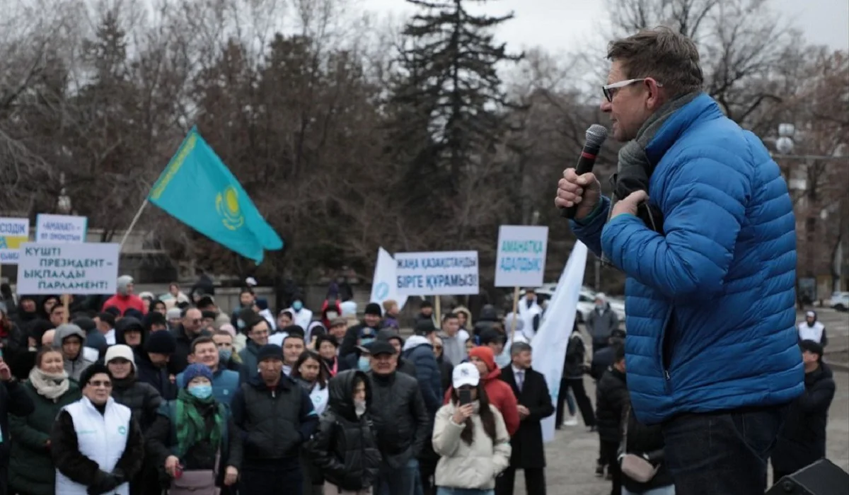 Сильные СМИ станут эффективным каналом коммуникации между властью и народом – Сергей Пономарев