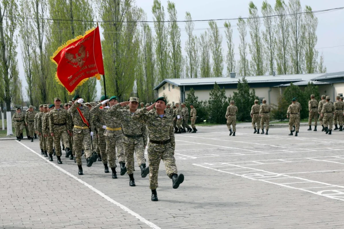 За помощь Казахстану награждены кыргызские военные