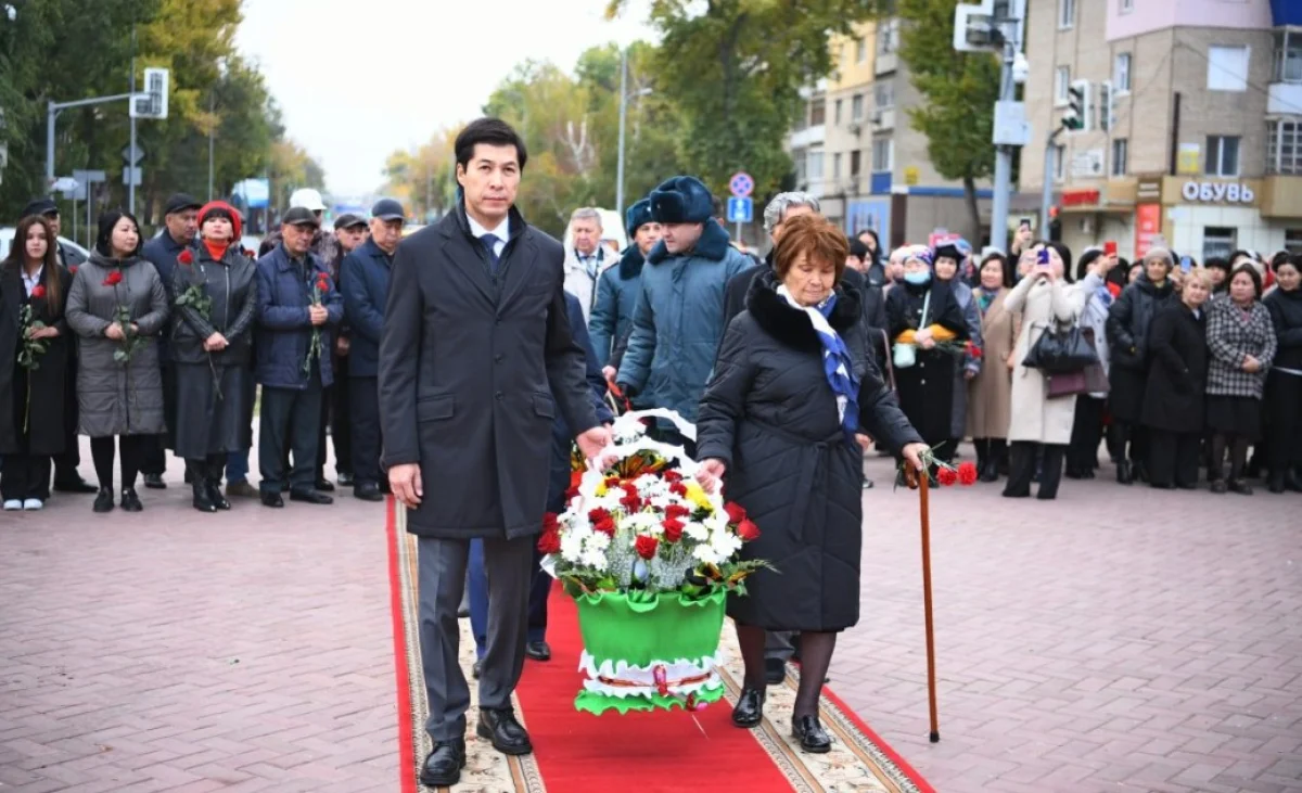 100-летие со дня рождения Маншук Маметовой отметили в Уральске