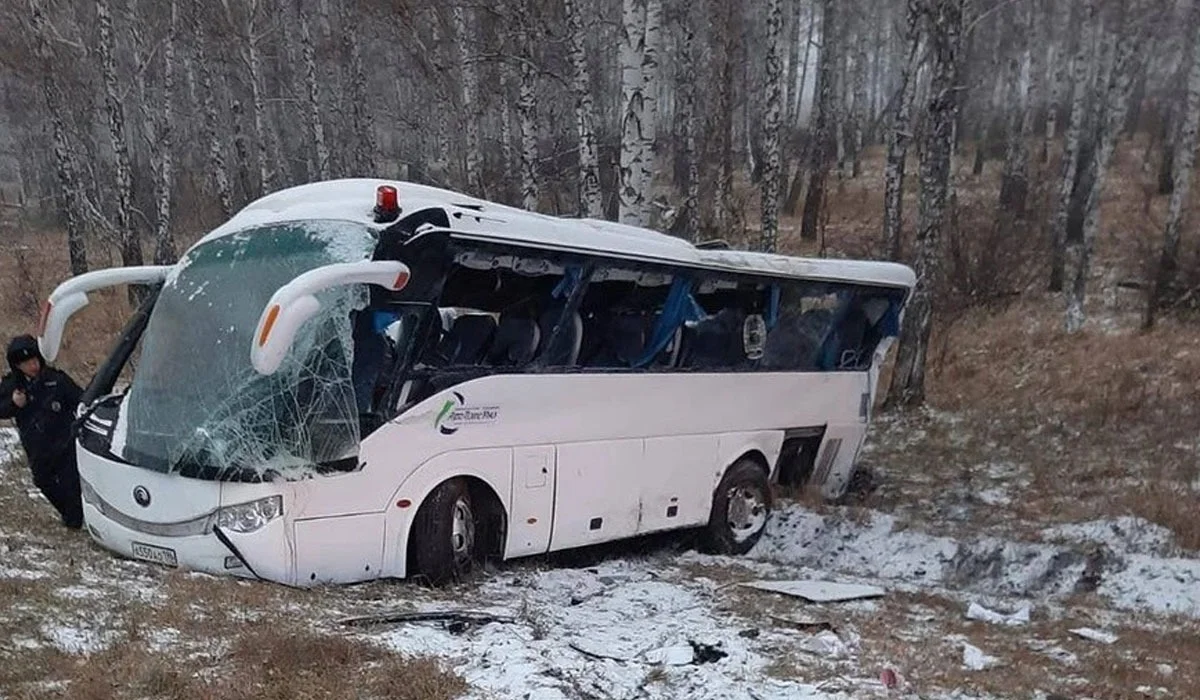 Авария с автобусом из Казахстана в России: возбуждено уголовное дело