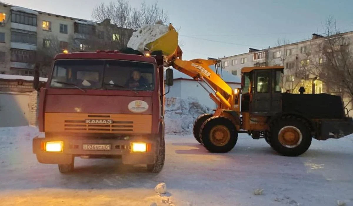 Почти 1,8 млн кубометров снега вывезли из Астаны с начала зимы