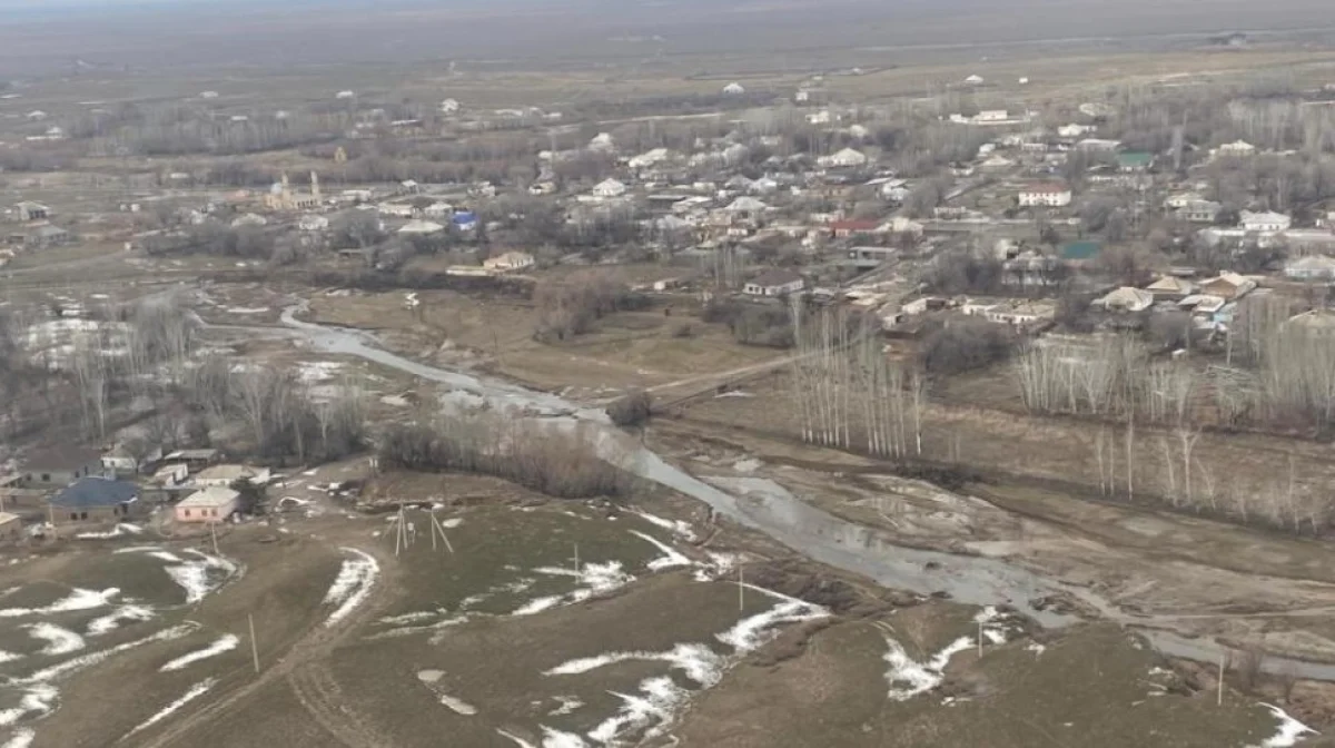 Подтопленные села Туркестанской области показали с высоты птичьего полета