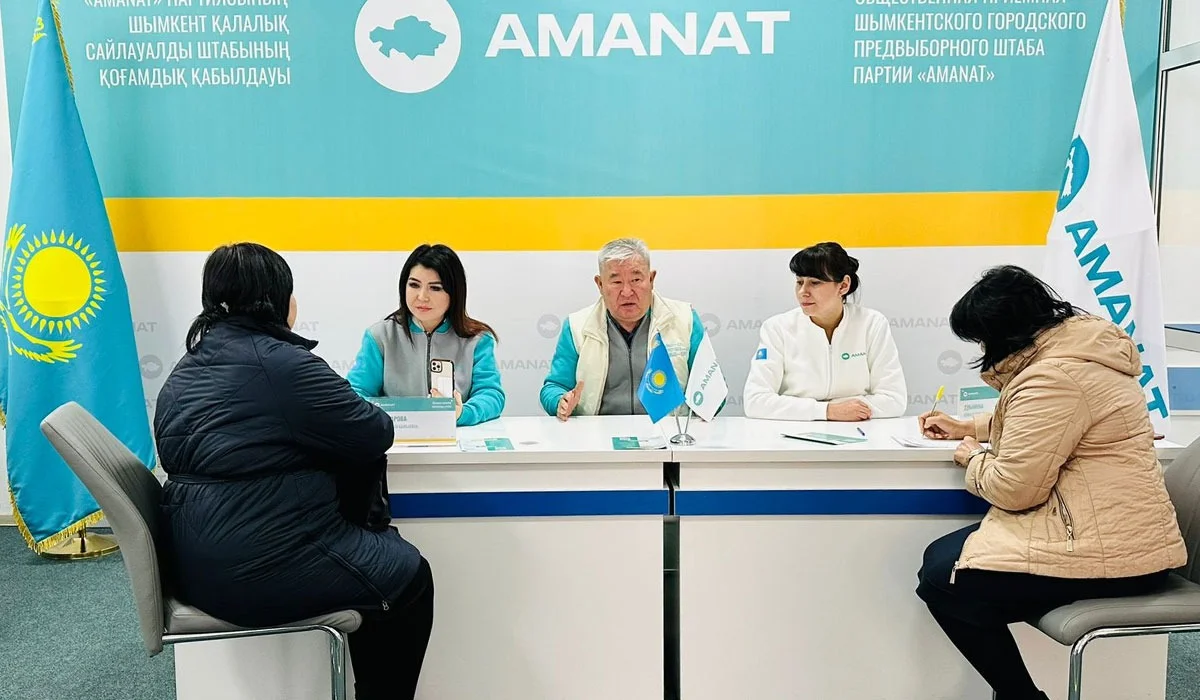 Прием граждан провели кандидаты в депутаты от «AMANAT» в Шымкенте