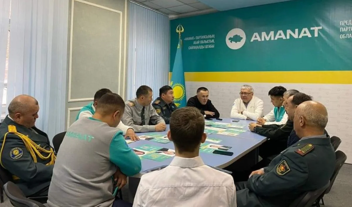 Члены «AMANAT» встретились с преподавателями военной подготовки