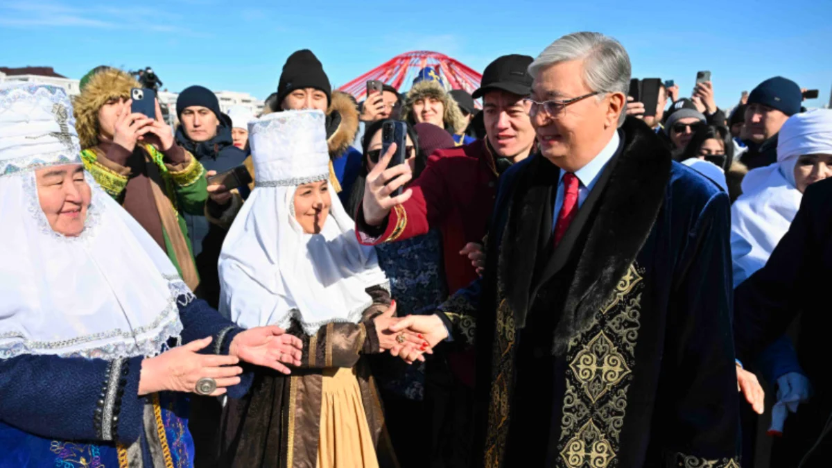 Токаев вновь обратился к казахстанцам по случаю праздника