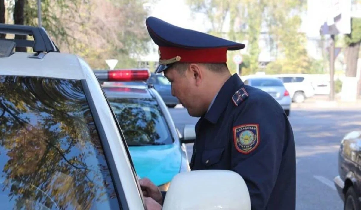 Полицейского начальника задержали в Шымкенте