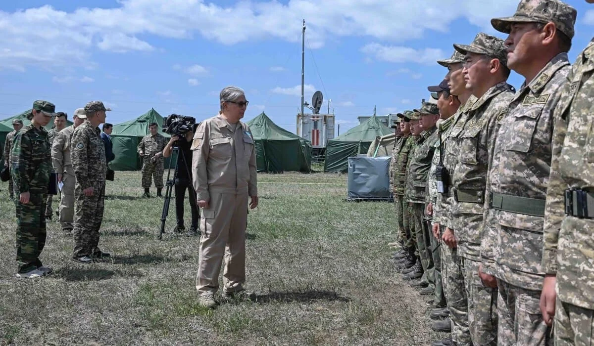 Президент поблагодарил спасателей, волонтеров, участвующих в ликвидации пожаров