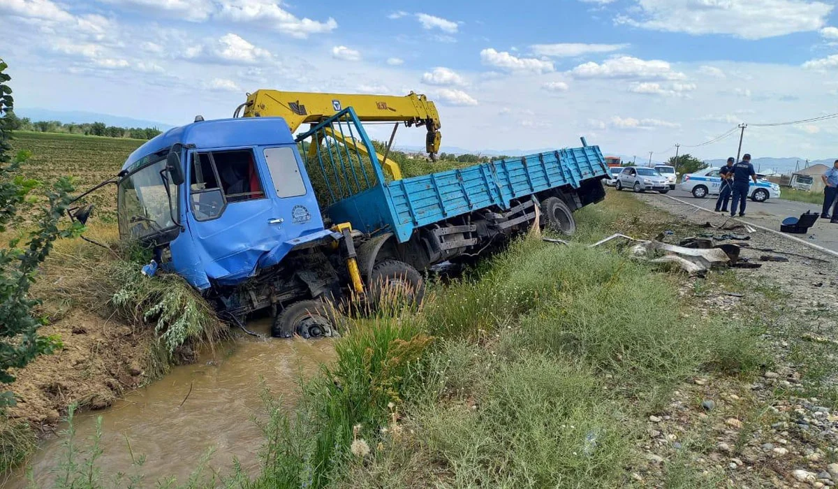 На въезде в Талдыкорган произошло ДТП с двумя погибшими