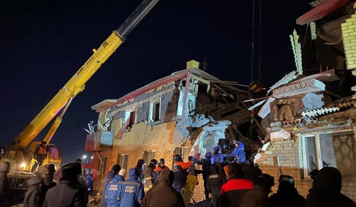 Стало известно, кто погиб при взрыве в доме в Карагандинской области