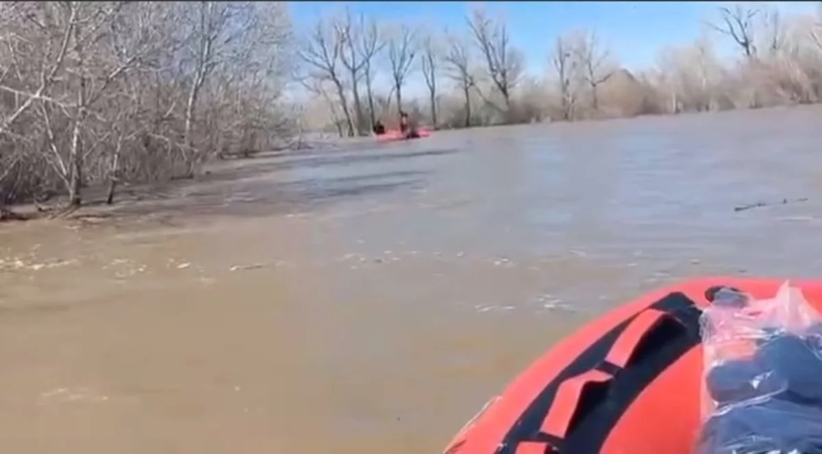 Трое мужчин пропали на воде в Абайской области