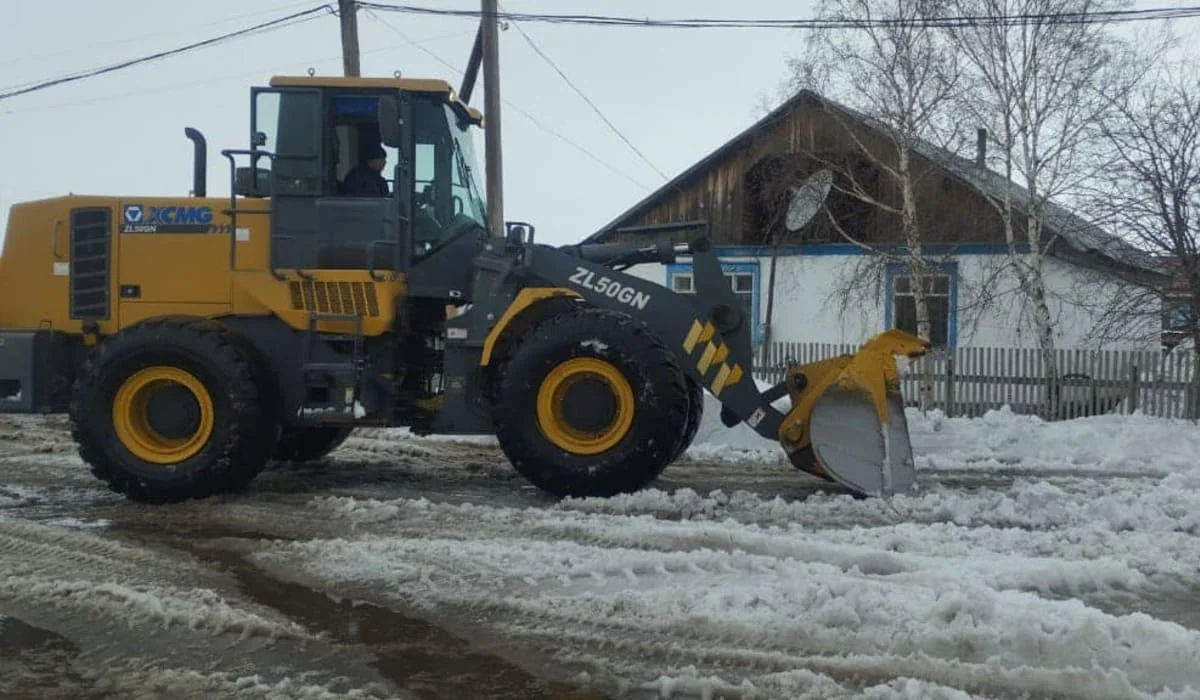 Паводки в Акмолинской области: депутаты от AMANAT помогают местным жителям