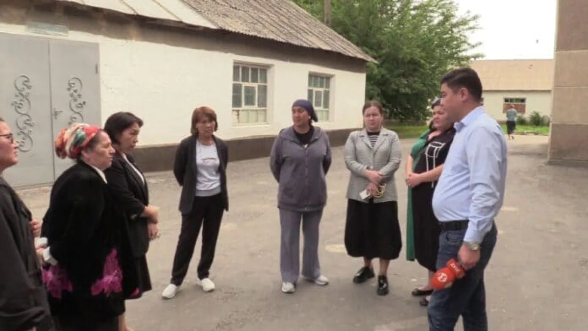 На домогательства физрука в туркестанской школе пожаловалась девочка