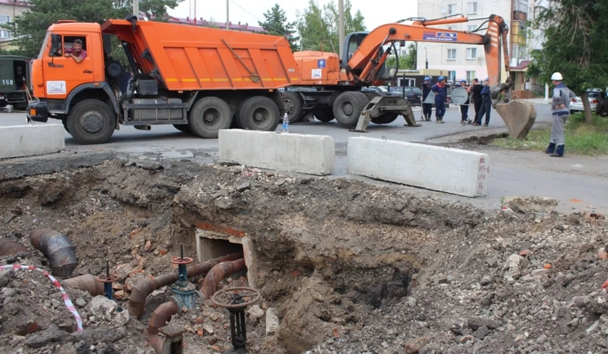 Коллектор обрушился в Петропавловске