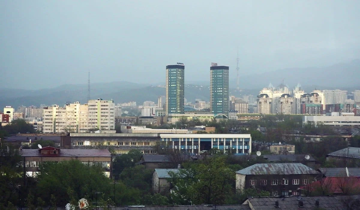 Грязный воздух сохраняется в двух городах Казахстана