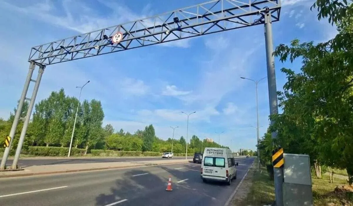 Водители грузовиков, въезжающих в Астану, могут получить штраф в 3,7 млн тенге