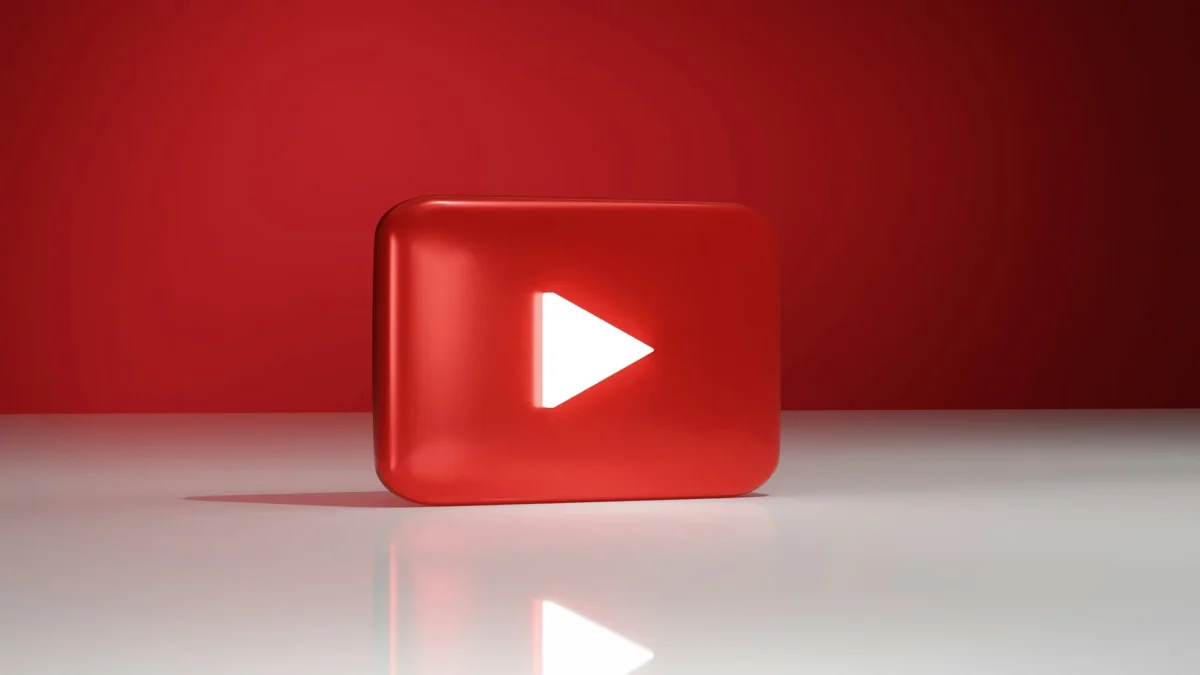 YouTube начнет блокировать видео с дипфейками