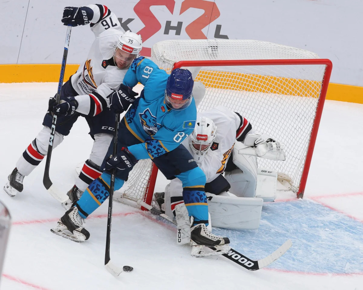 «Барыс» одержал неожиданную победу над чемпионами КХЛ
