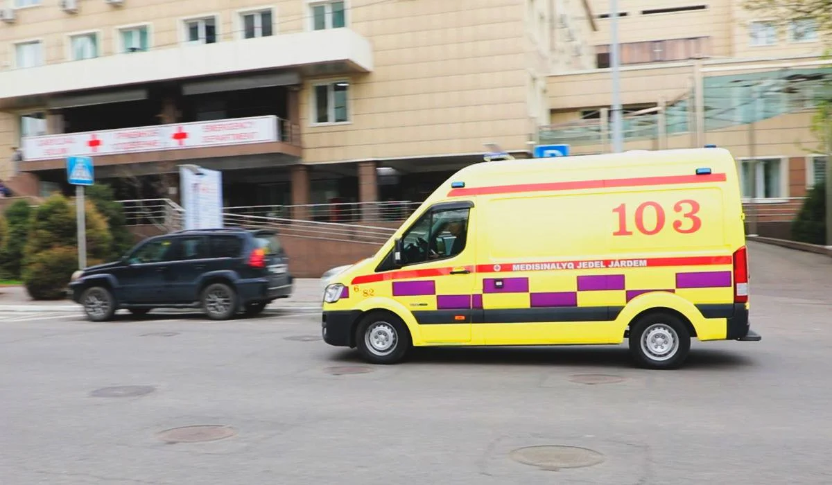 Пенсионер скончался на остановке в Петропавловске