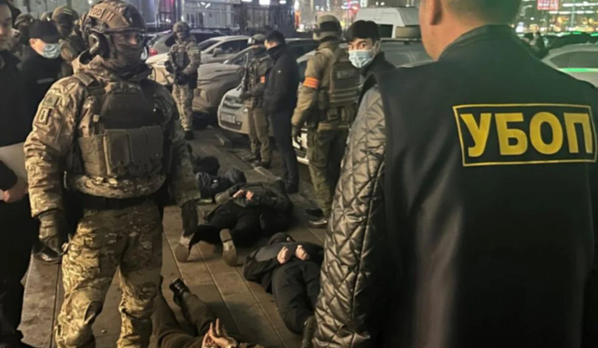 Вооруженные вымогатели забрали у бизнесмена авто и требовали 2 миллиона в Актобе