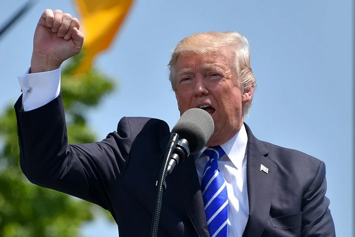 Трамп пообещал ввести 100-процентные пошлины на иностранное кино