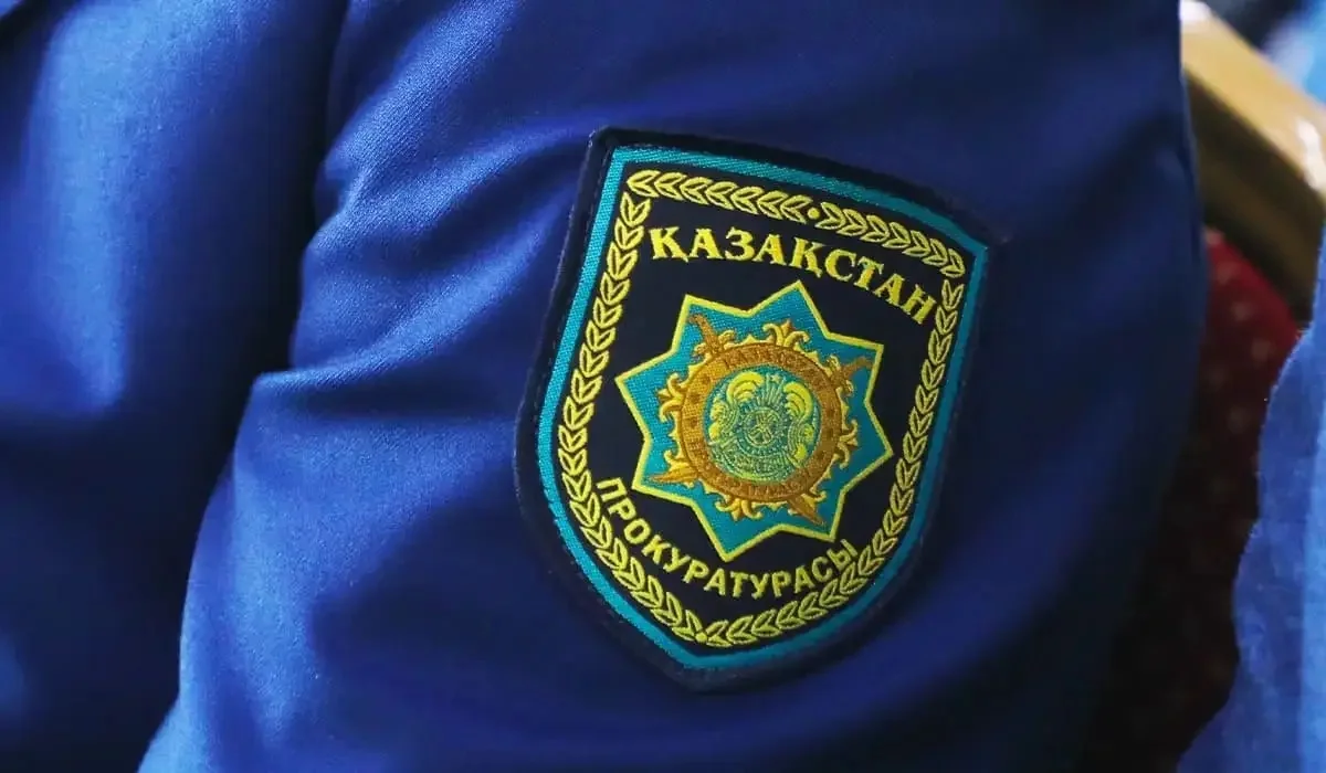 Прокурора нашли мертвым во дворе своего дома в ЗКО