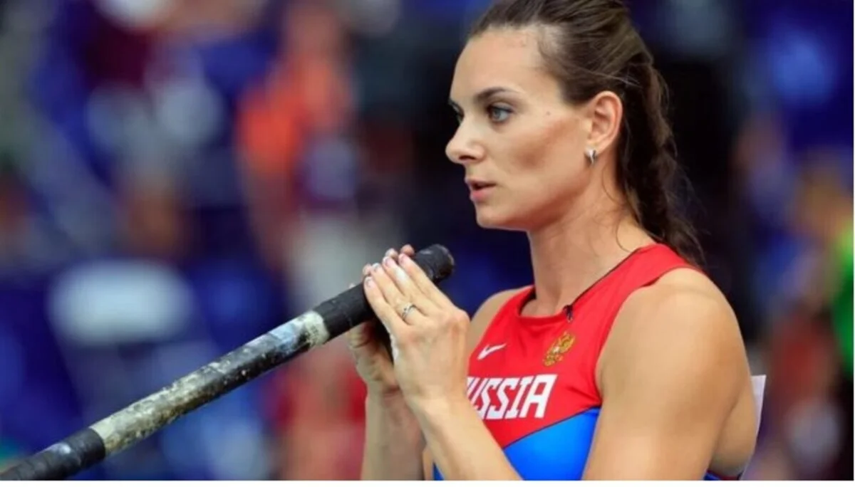 Покинувшая Россию Елена Исинбаева задолжала миллионы