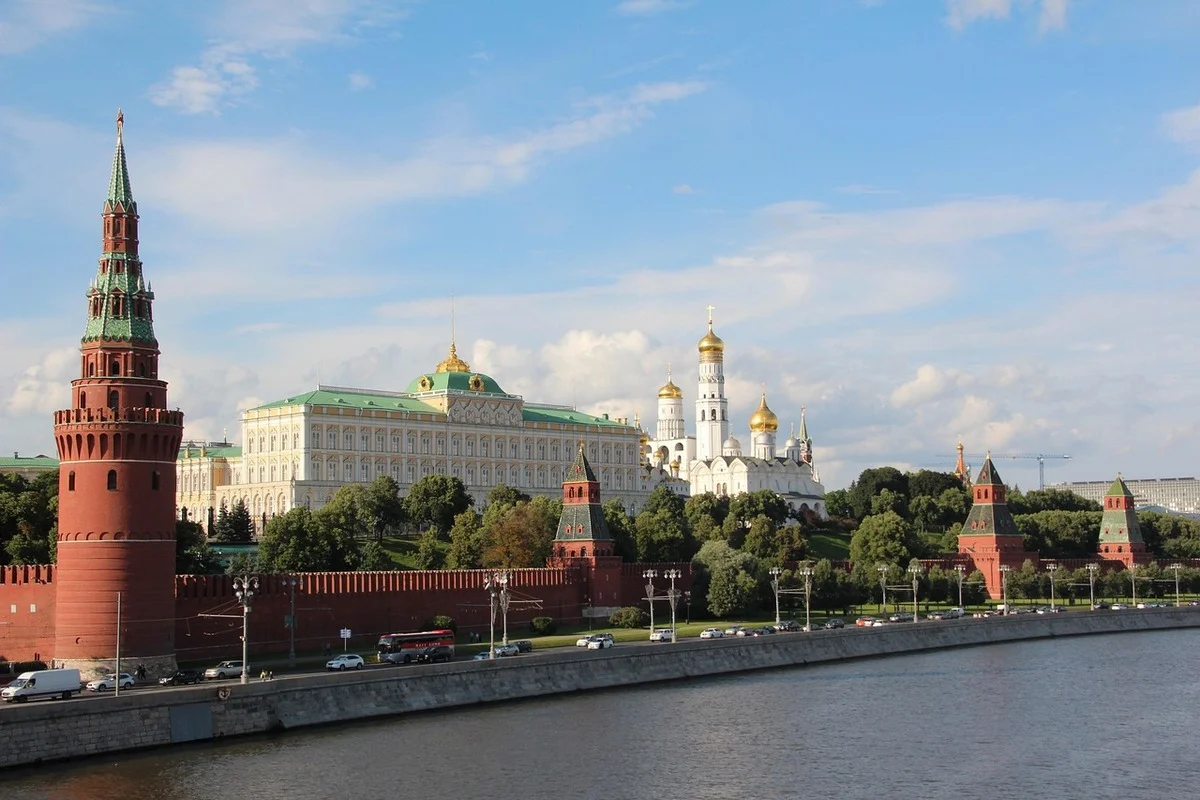 Песков: делегация России 15 мая будет ждать в Стамбуле представителей Украины