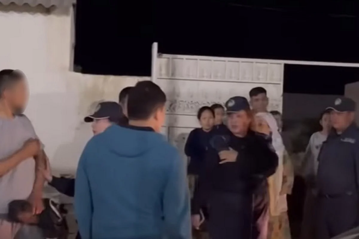 Массовое задержание подростков в пригороде Актау попало на видео