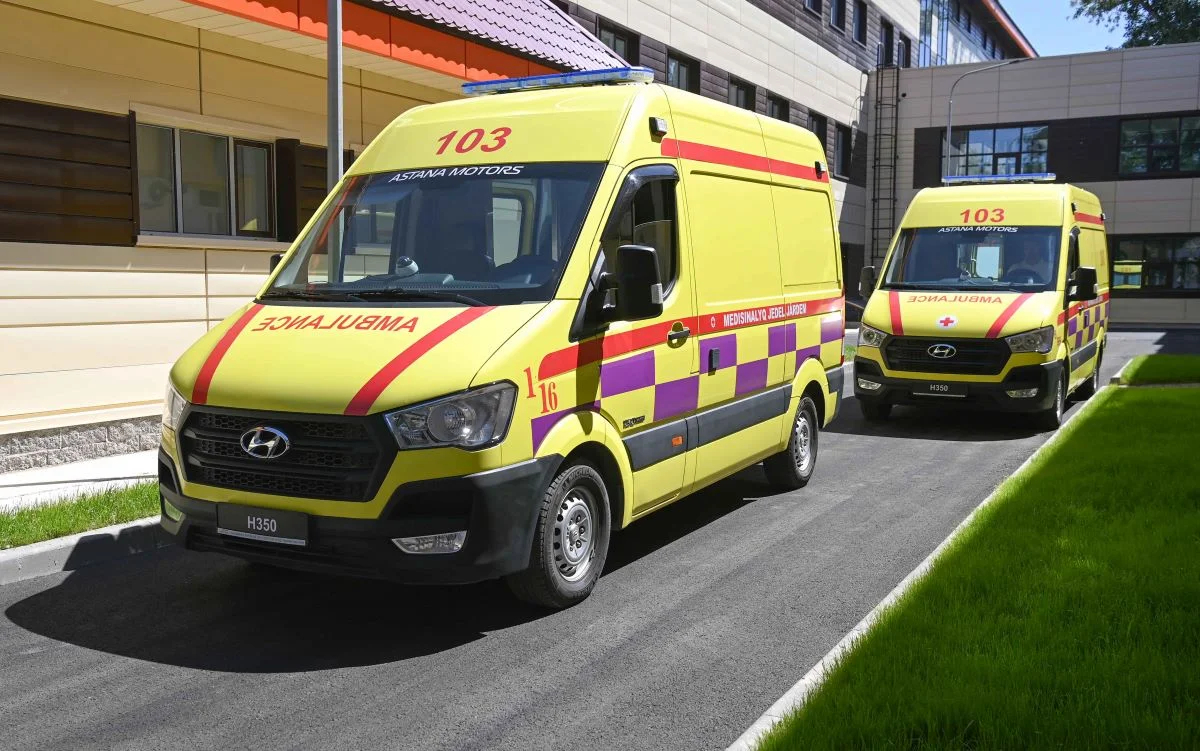 Серьезное ДТП с автобусом в Астане: пострадали не менее 10 человек