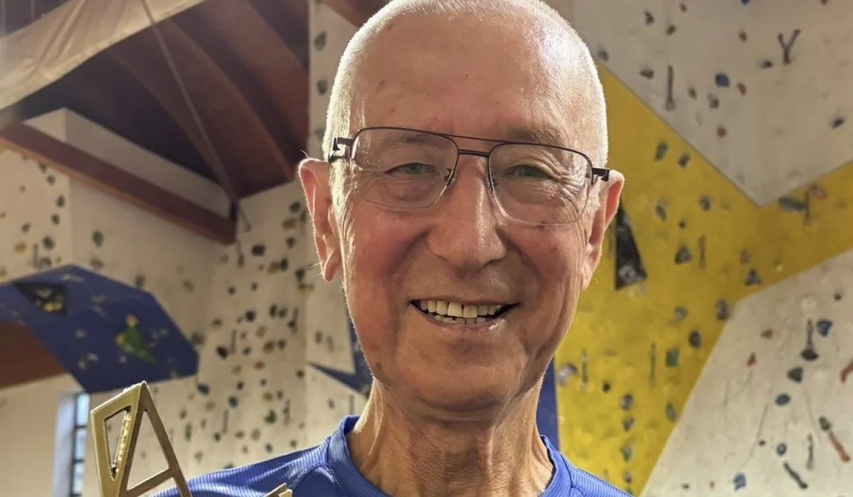 78-летний пенсионер из Казахстана завоевал серебро на Кубке мира