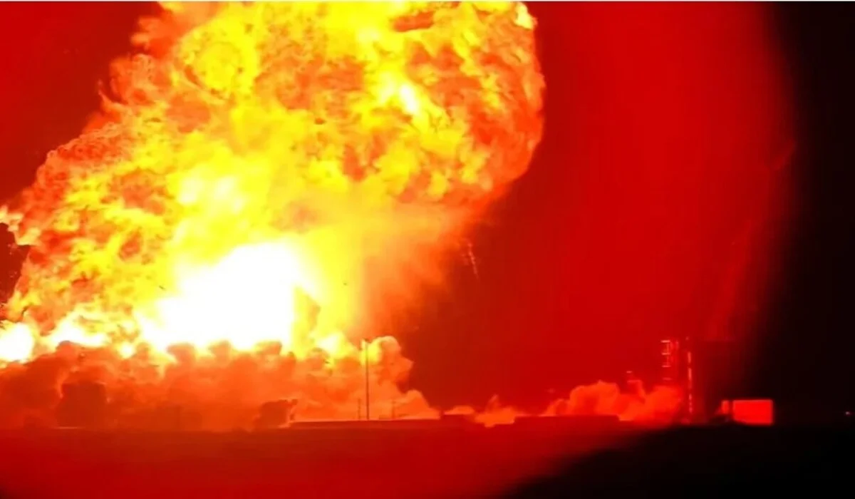 Корабль SpaceX Илона Маска взорвался в прямом эфире (ВИДЕО)