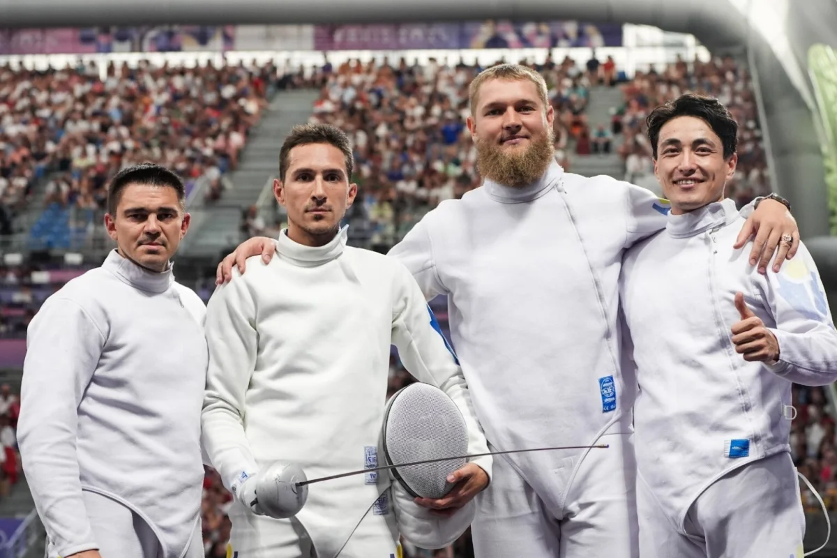 Казахстан завоевал серебряную медаль на чемпионате Азии по фехтованию