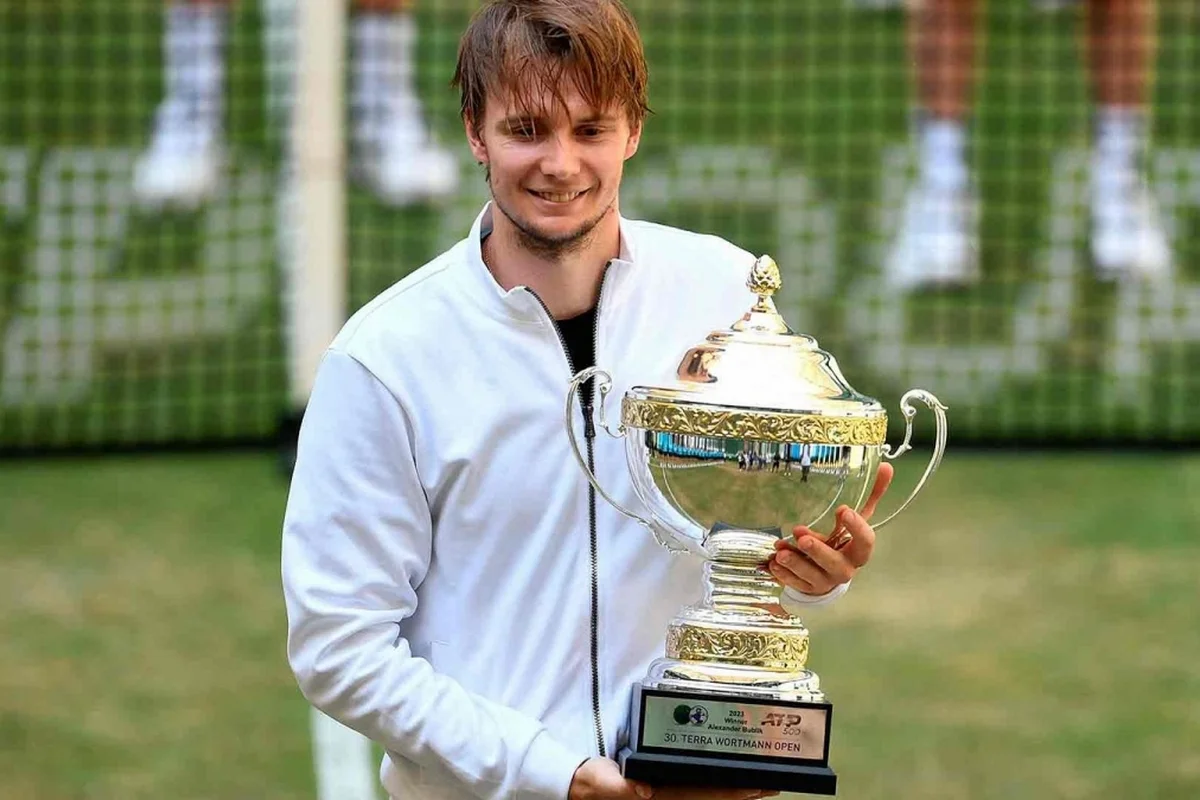 Александр Бублик стал победителем турнира ATP 500 в Галле