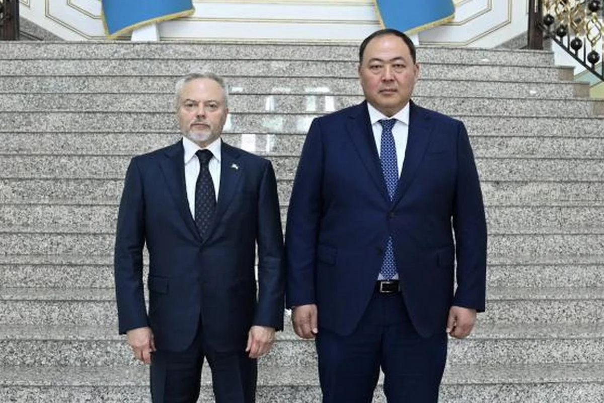 Новый посол Украины вручил копии верительных грамот в МИД Казахстана