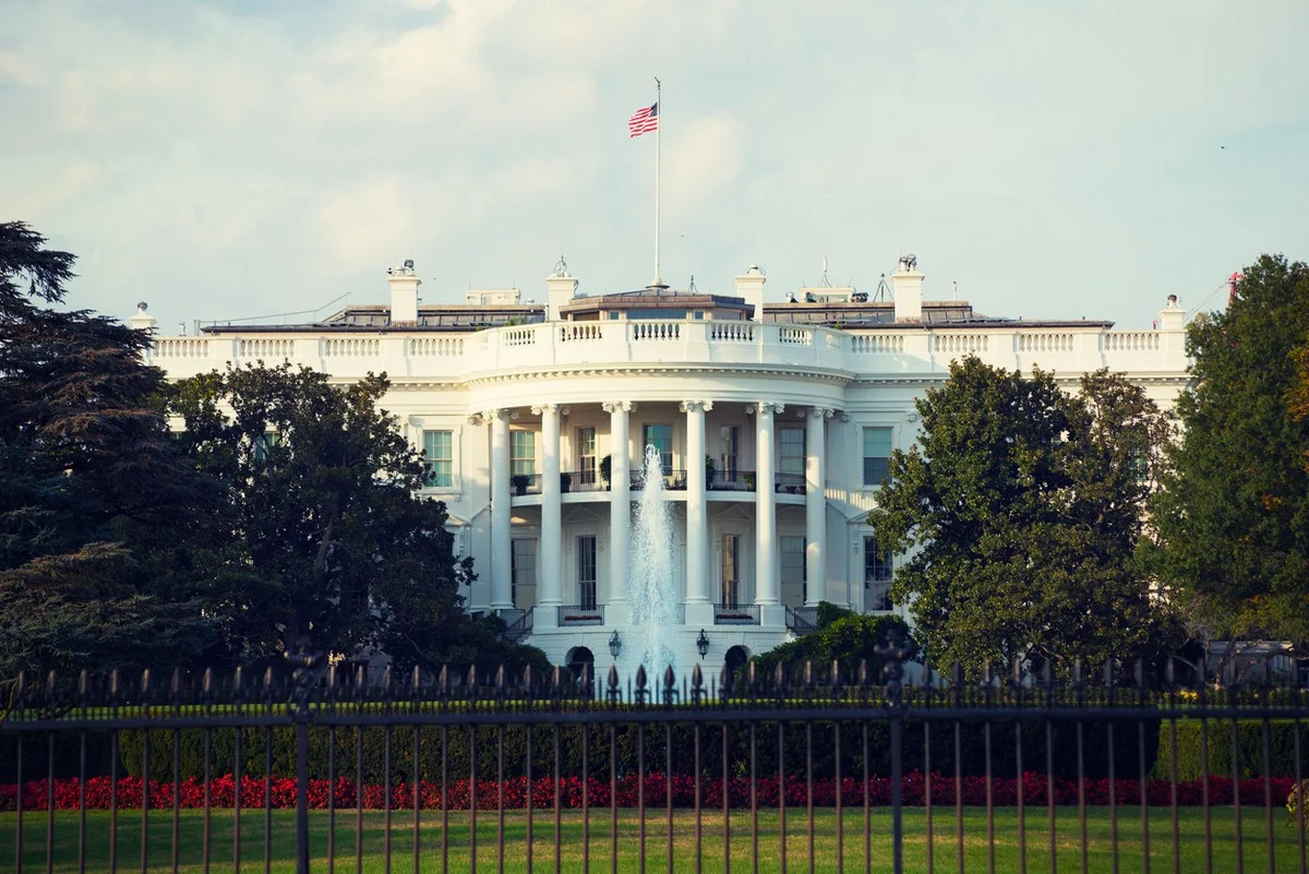 Трамп официально отменил санкции США против Сирии