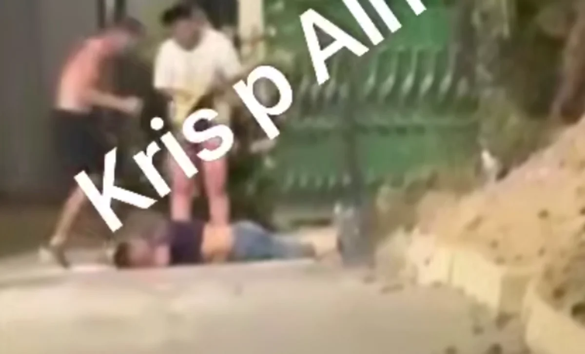 Мужчину зарезали на глазах у подростков в Алматы (ВИДЕО)