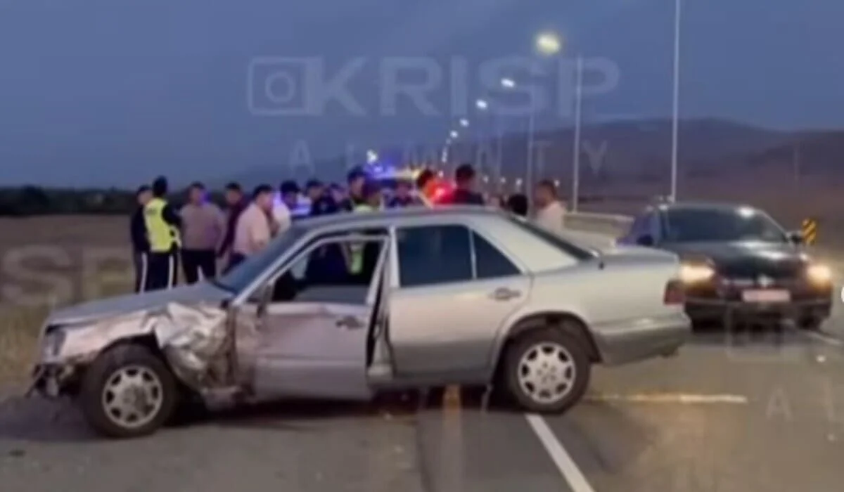 ДТП с участием полицейского на трассе Алматы – Усть-Каменогорск: пострадали дети