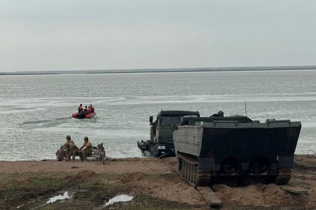 Военный вертолет исчез в Алматинской области: к поискам привлекли пять воинских частей