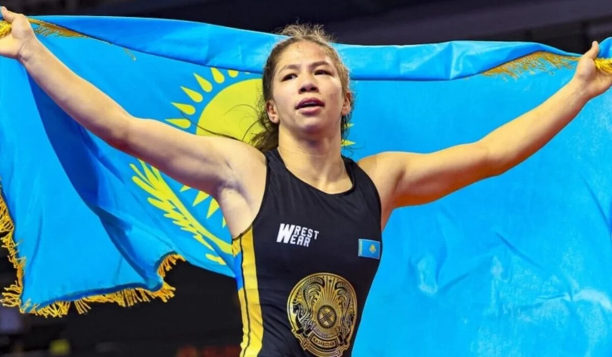 Казахстанская спортсменка завоевала золото на юношеском чемпионате мира по борьбе